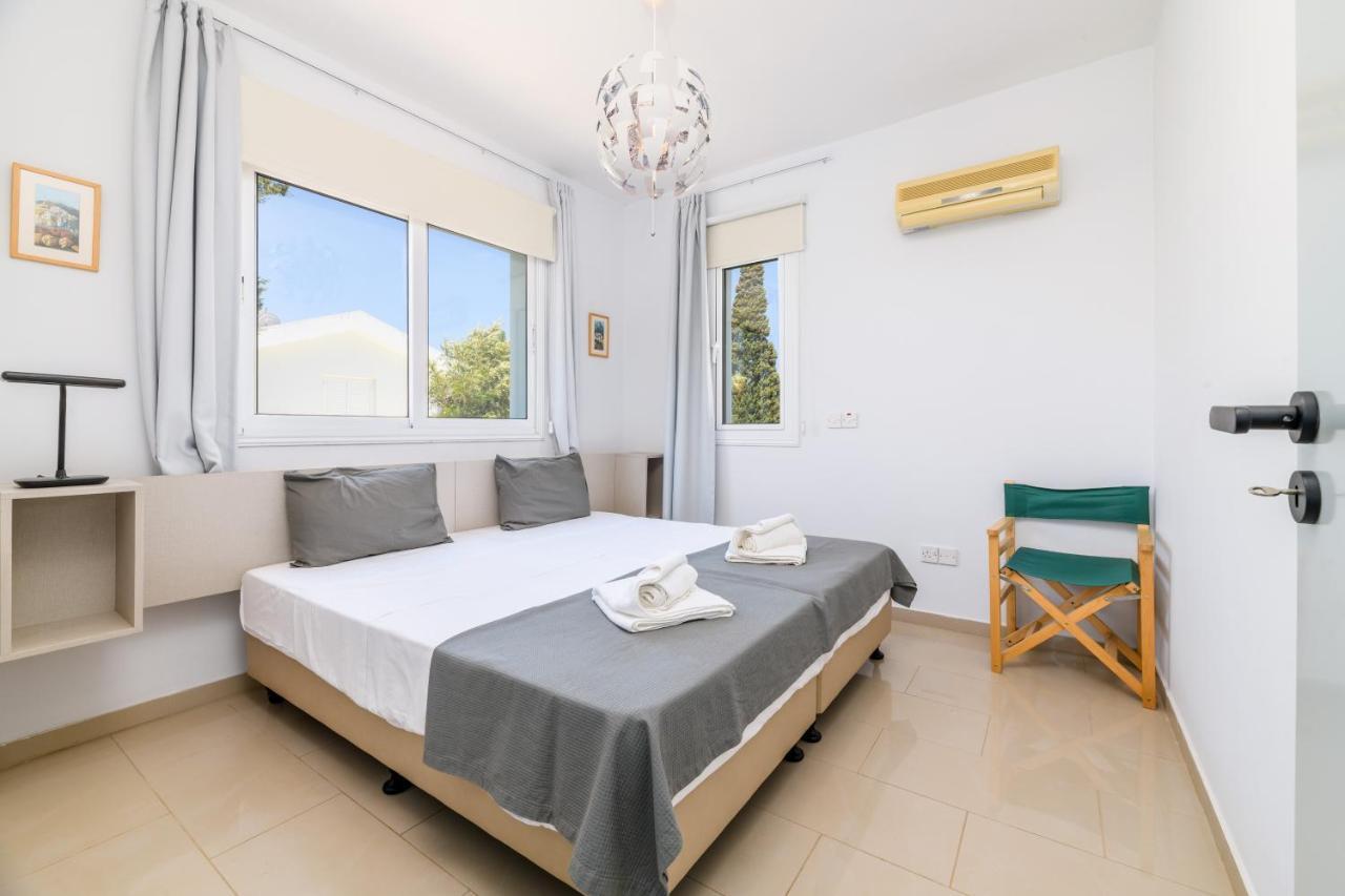 Villa Lela Serena By Ezoria Villas Протарас Екстериор снимка